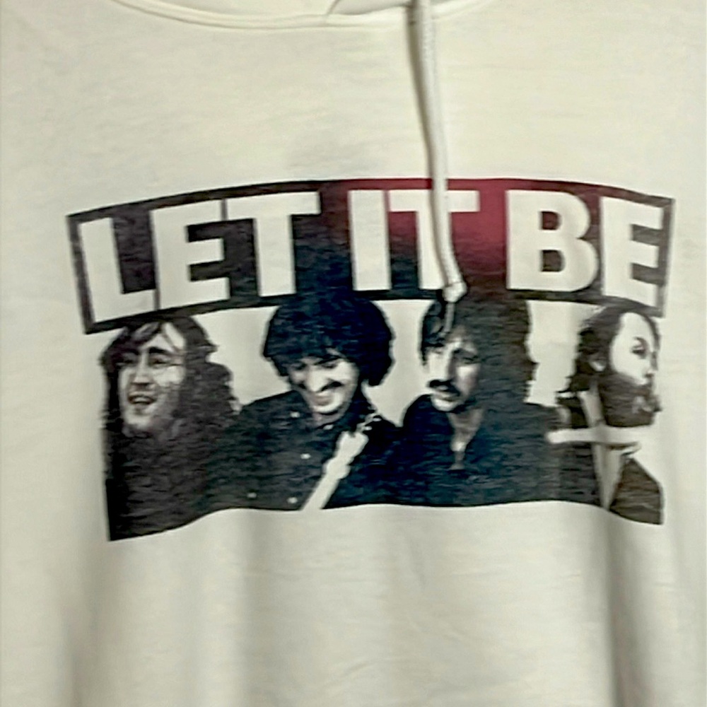 NWOT Beatles 2X hoodie with pouch
